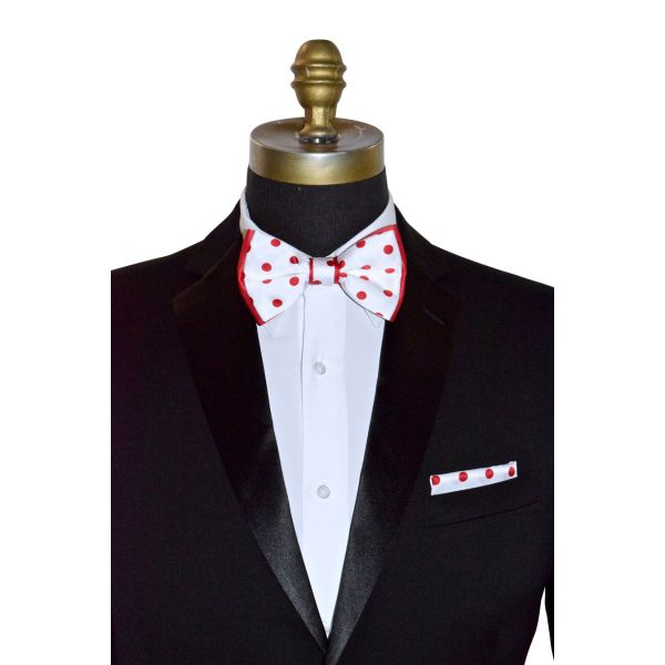 WHITE BOWTIE WITH RED POLKA DOT. PRE-TIED