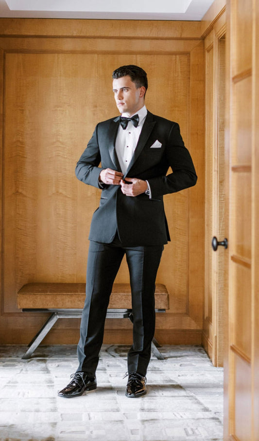 Black Peak Lapel Tuxedo – Men’s Slim Fit Formalwear