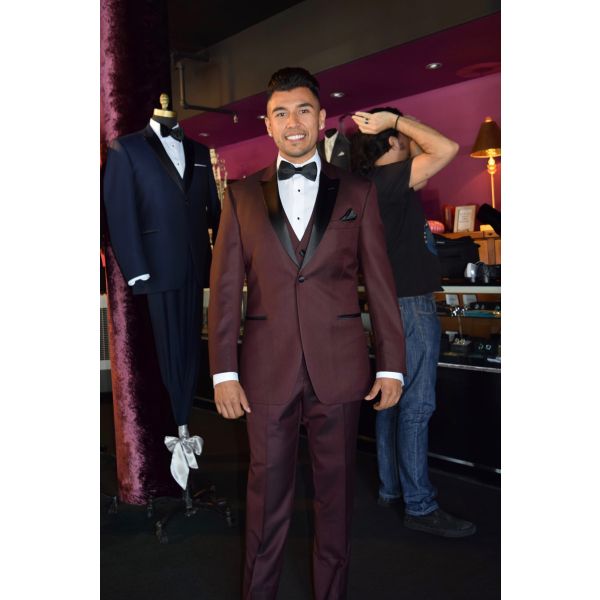 BLACK SATIN BOW TIE, PRE-TIED 2 1/2 INCH