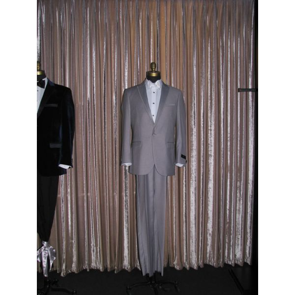 LIGHT GRAY MODERN FIT PEAK LAPEL TUXEDO ENSEMBLE